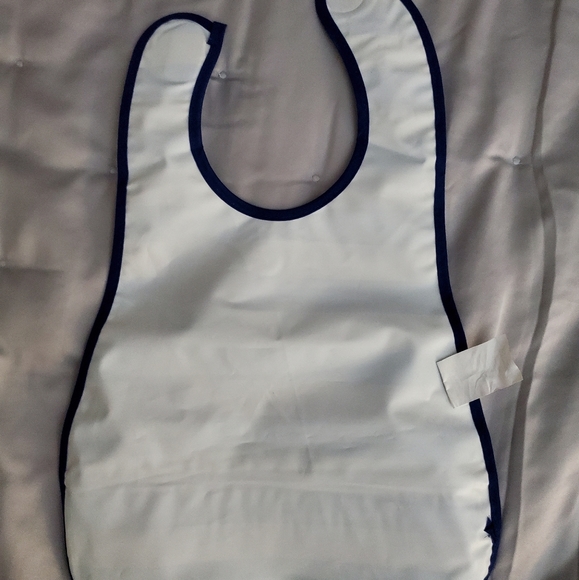 2 for $16- Chikitoe Waterproof bibs - Picture 5 of 10